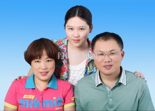 虽然长假不能和家人一起出去游玩，但匡明芳在忙碌中感受到充实。