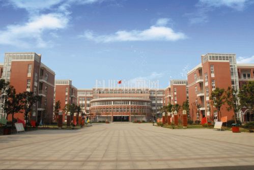 我市农村最美的现代化学校丹阳市后巷实验学校校景 摄影周竹生