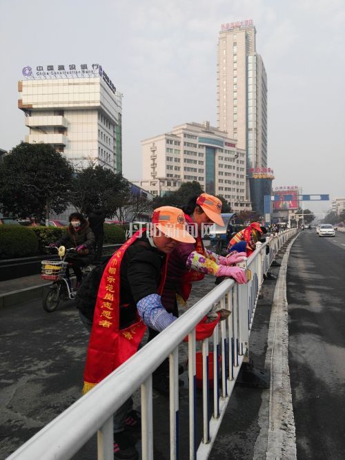 三八清洗护栏
