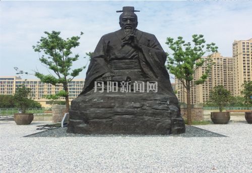 我国流失到国外的国宝"干将莫邪"宝剑准备赠送给苏州的博物馆作为礼物