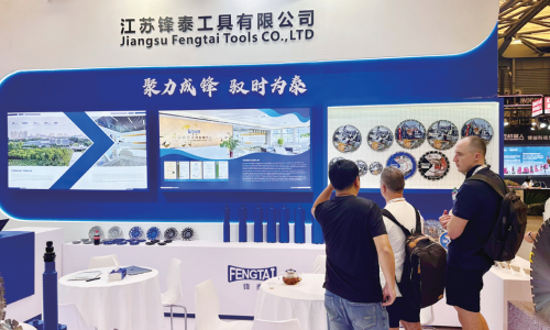 我市组织企业积极参展抢单