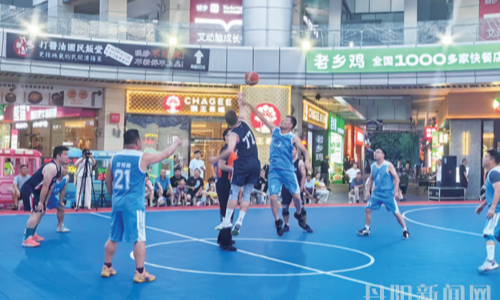 我市“村BA”社区篮球赛第六轮战火燃起