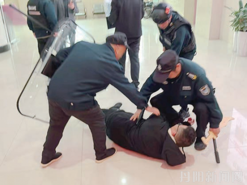 fc5de8e6c51de9045bd0bb1afa037689