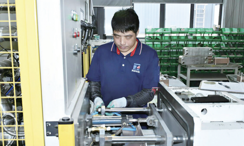 按下发展“加速键” 全力攻坚拼经济