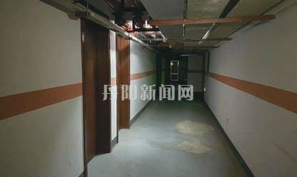 小区非机动车库为何“大门紧锁”？