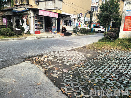 700437bcbb6b5d4e5b4effecb48c606e