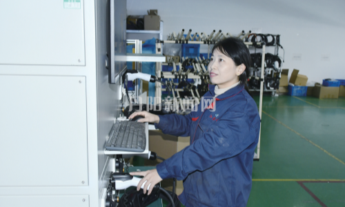 开足马力生产冲刺全年目标