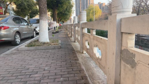 f9dcedb428d80677979820c722f4ee1c