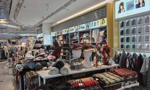 “温暖经济”升温，保暖用品线上线下齐走俏