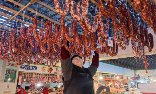 大雪腌味正当时 街头巷尾飘“咸香”