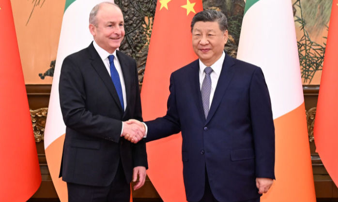 习近平会见爱尔兰总理马丁