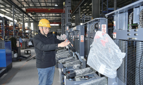 新年生产“加速跑” 员工攒劲“拼手速”