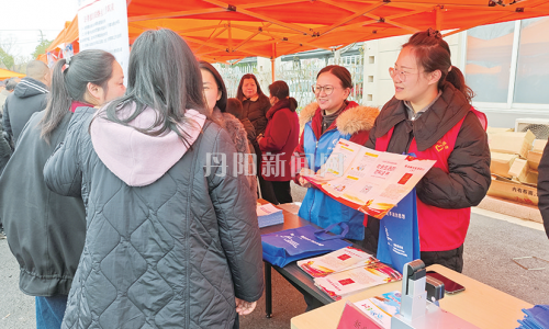 法律保障农民工 法治护航新发展