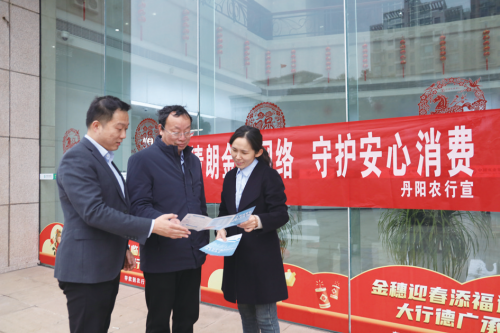 7b4cec94be1638c0409ee5e4e2324315