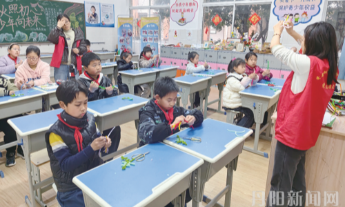 未保站里“找春天”，童心共赴好时光