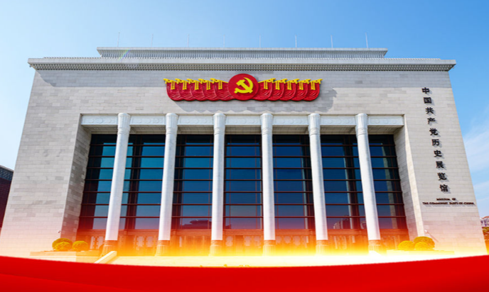 英魂永耀山河间