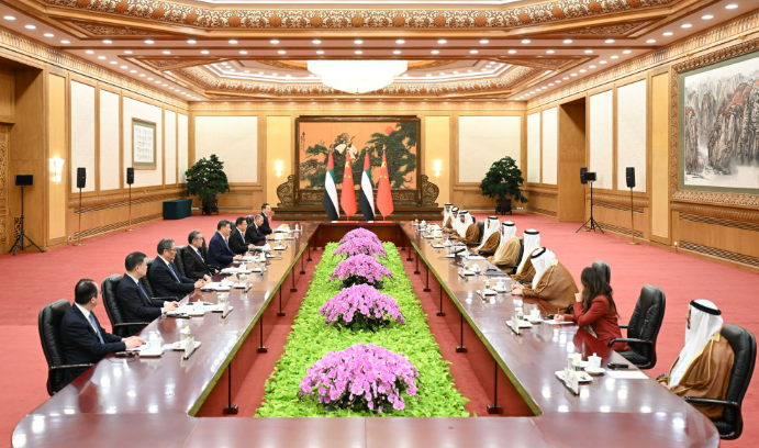 新华图讯｜习近平会见阿联酋阿布扎比王储哈立德