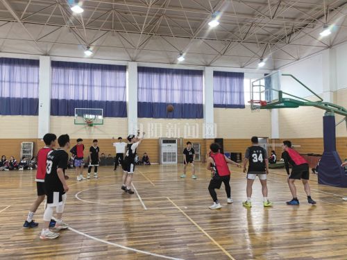 华南实验初级中学“润心杯”篮球比赛落幕