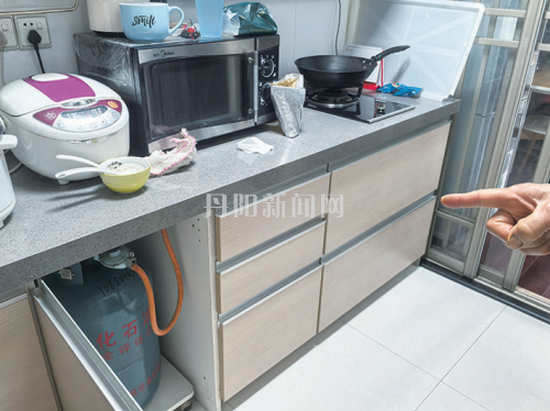 0d958d5dc762eb0c54e17f5c99c7df49