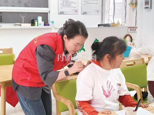 同心筑衣 携手共进