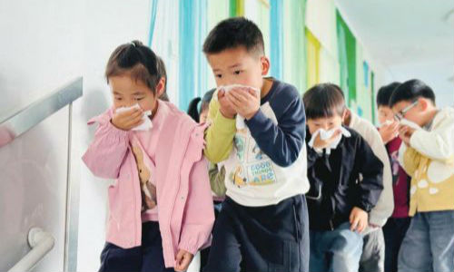 正则幼儿园开展防火应急演练