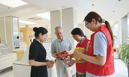 防灾知识进市场 安全意识入人心