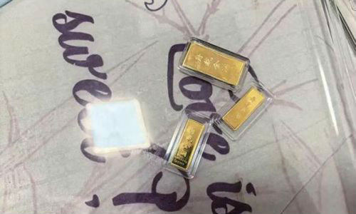 一男子攀爬27楼钻窗行窃落网