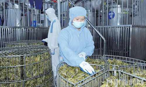 老手艺成新产业 粽子订单赶制忙