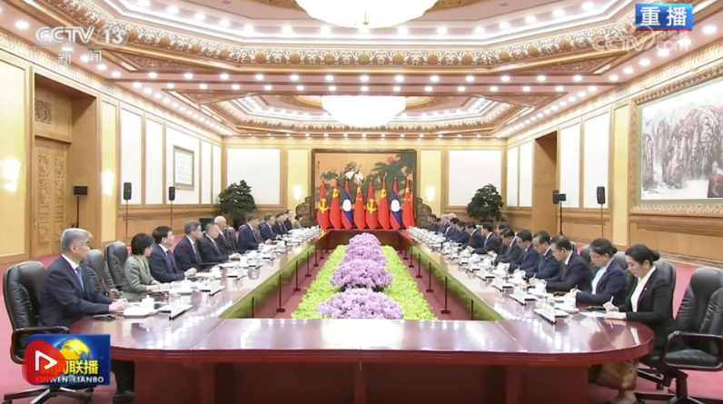 习近平同老挝人民革命党中央总书记、国家主席通伦举行会谈