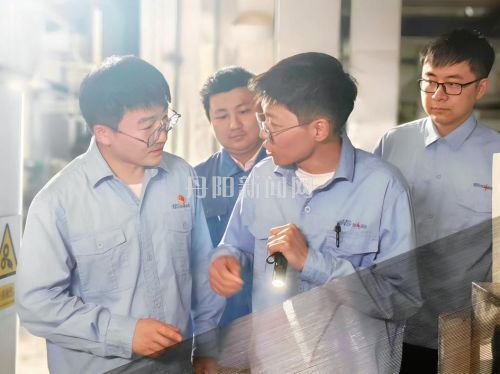 筑牢前沿阵地 凝聚红色力量