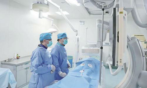 市人医成功救治92岁“腿梗”老人