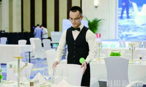 我市餐企服务能手省赛获佳绩