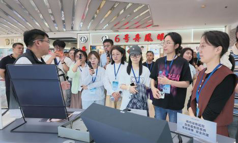 “发现最美铁路·坐上大环线游遍长三角”活动在我市启动