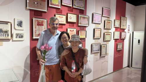 德国女婿来丹阳寻访传统文化素材1